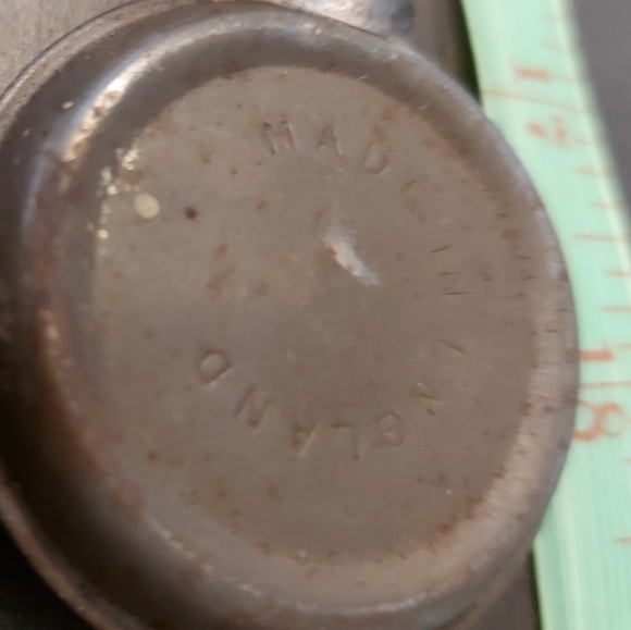 Small Vintage Metal Finger Pump Oiler Can For Precision - Picture 3 of 5